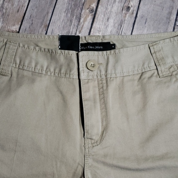 Calvin Klein Jeans Casual Khaki Shorts - Picture 8 of 8